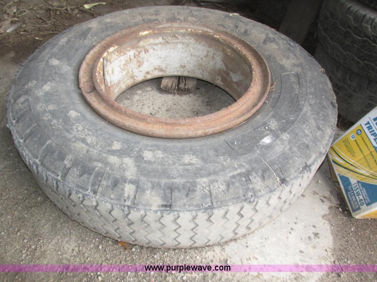 image for item AV9026 Assorted automotive parts