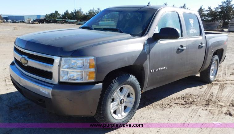 image for item AW9334 2007 Chevrolet Silverado 1500 Crew Cab pickup truck