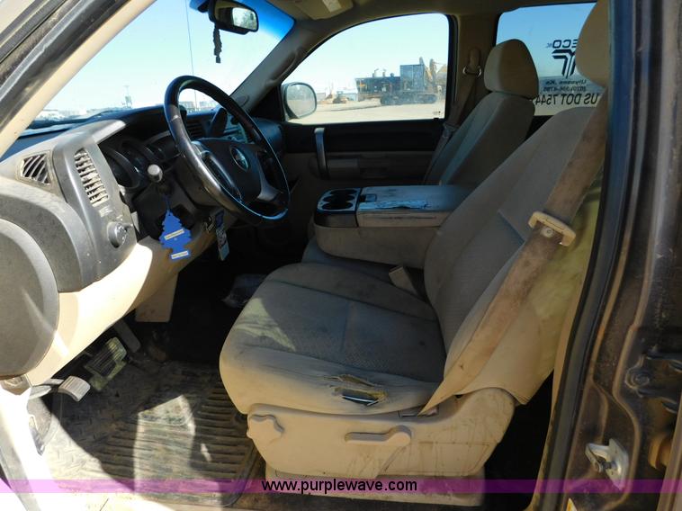 image for item AW9334 2007 Chevrolet Silverado 1500 Crew Cab pickup truck