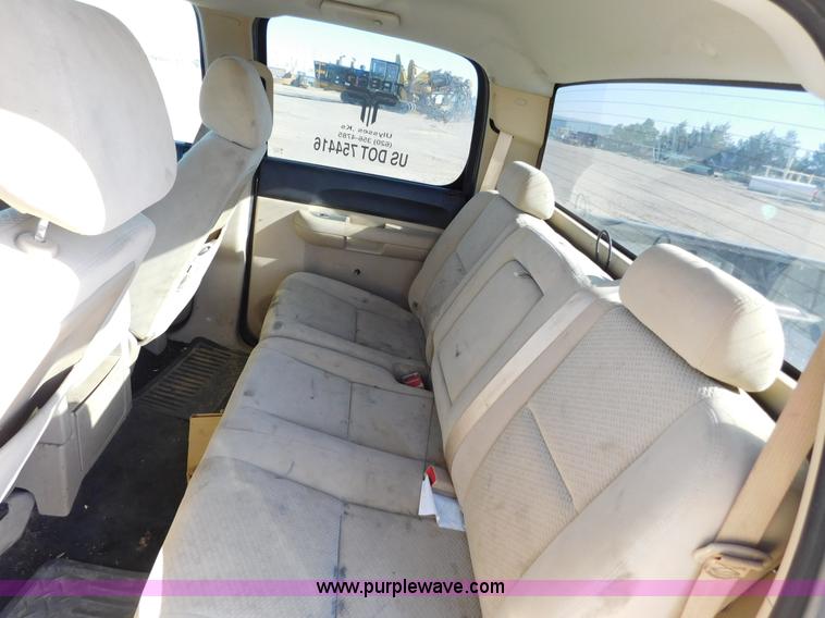 image for item AW9334 2007 Chevrolet Silverado 1500 Crew Cab pickup truck