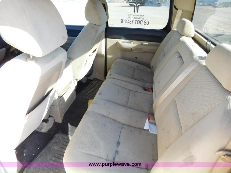 image for item AW9334 2007 Chevrolet Silverado 1500 Crew Cab pickup truck