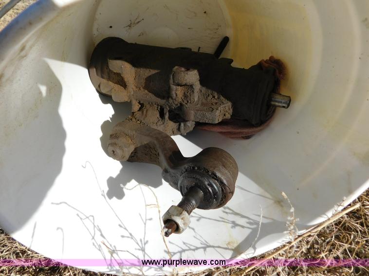 image for item AW9337 2006 Chevrolet Silverado 3500 pickup truck cab and chassis