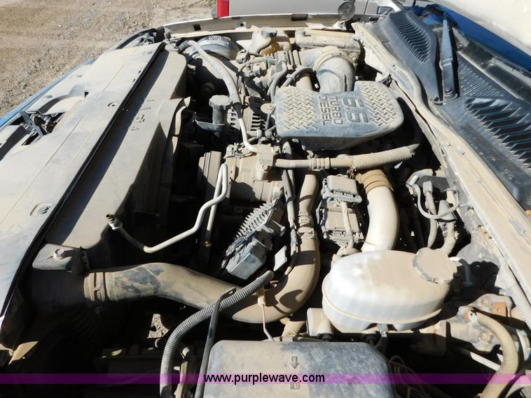 image for item AW9337 2006 Chevrolet Silverado 3500 pickup truck cab and chassis