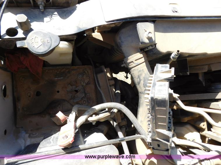 image for item AW9337 2006 Chevrolet Silverado 3500 pickup truck cab and chassis