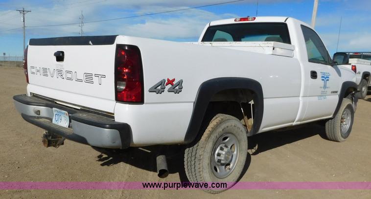 image for item AW9339 2006 Chevrolet Silverado 2500HD pickup truck