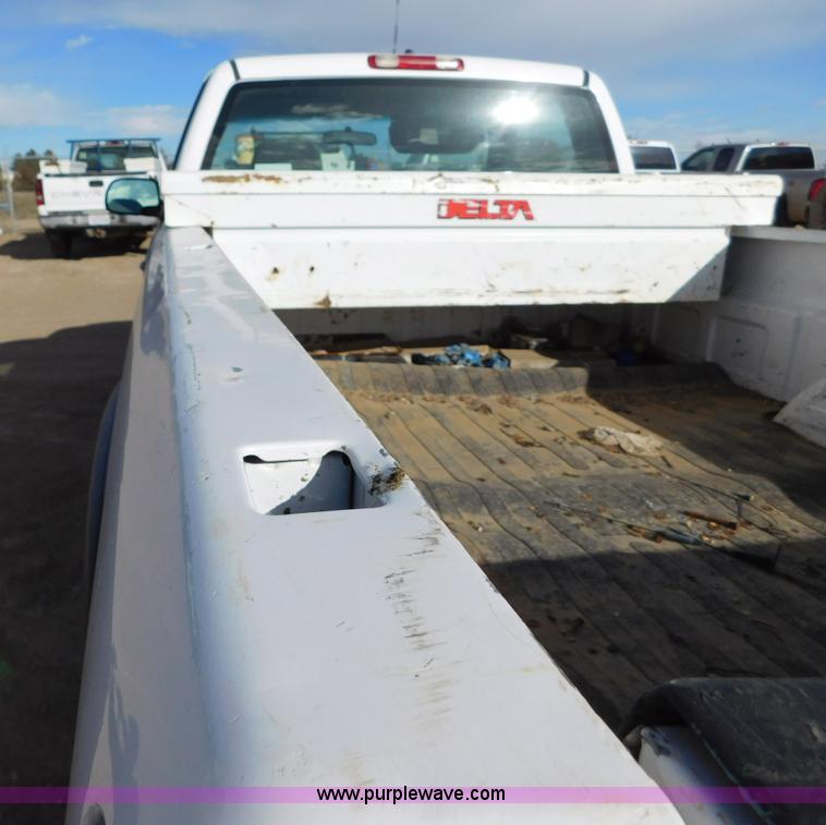 image for item AW9339 2006 Chevrolet Silverado 2500HD pickup truck