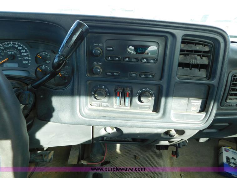 image for item AW9339 2006 Chevrolet Silverado 2500HD pickup truck
