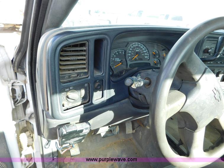 image for item AW9339 2006 Chevrolet Silverado 2500HD pickup truck