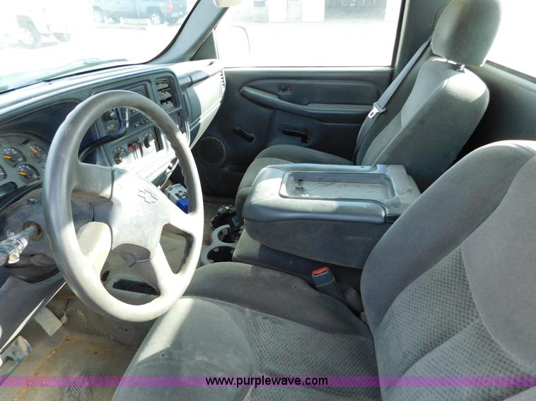 image for item AW9339 2006 Chevrolet Silverado 2500HD pickup truck