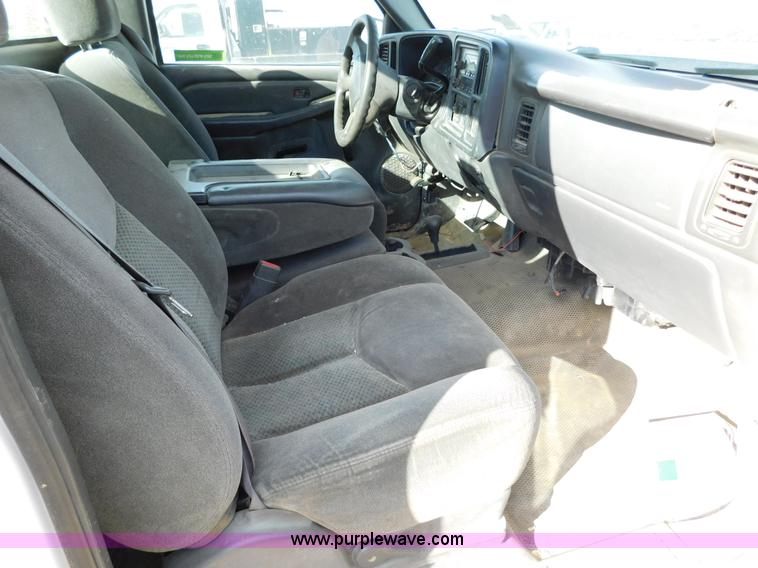 image for item AW9339 2006 Chevrolet Silverado 2500HD pickup truck