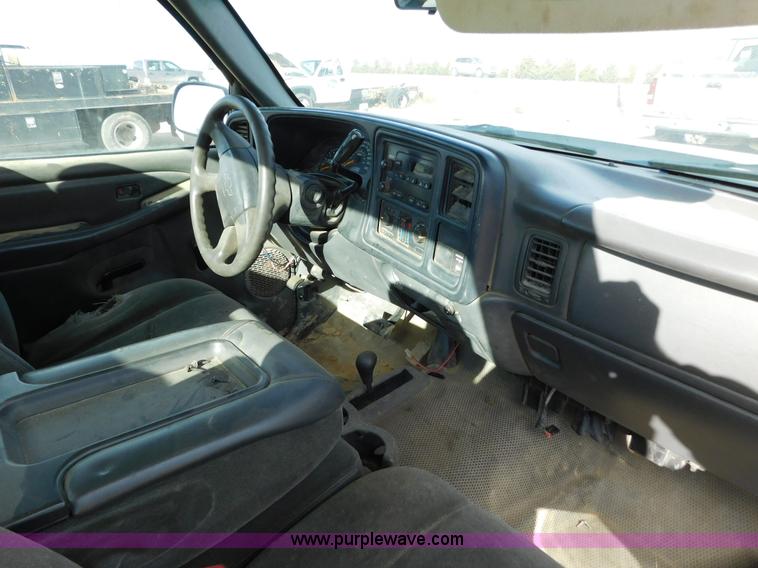 image for item AW9339 2006 Chevrolet Silverado 2500HD pickup truck