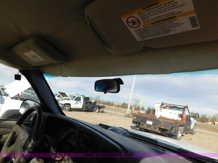 image for item AW9340 2004 Chevrolet Silverado 2500HD pickup truck