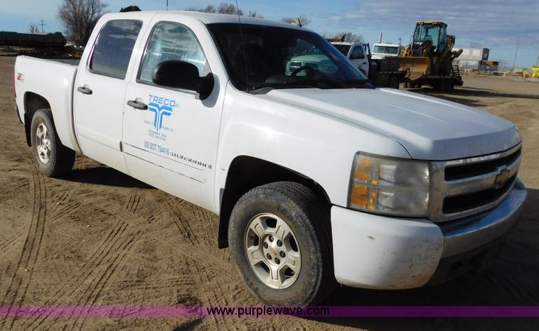 image for item AW9341 2008 Chevrolet Silverado 1500 Crew Cab pickup truck