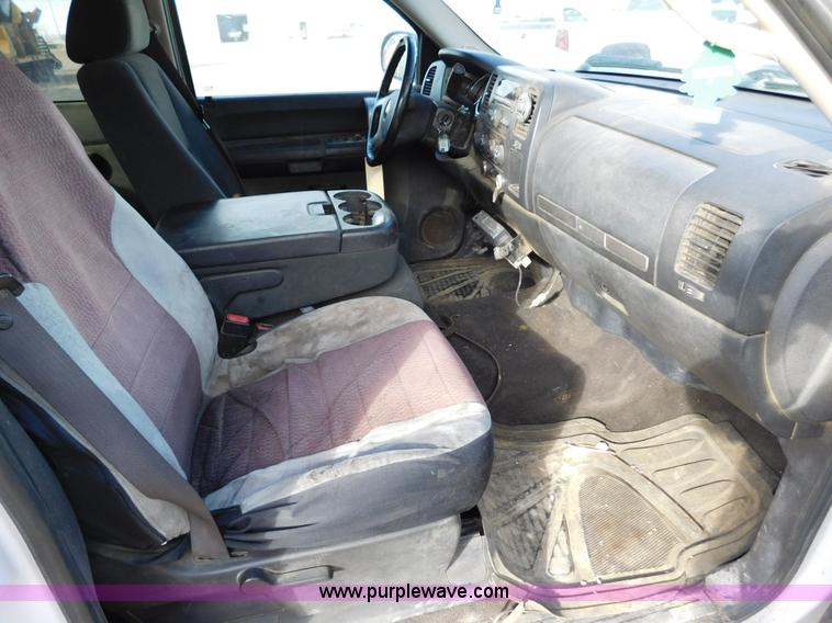 image for item AW9341 2008 Chevrolet Silverado 1500 Crew Cab pickup truck