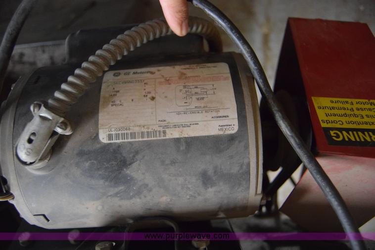 image for item BK9845 Ramco RS-90P metal cutting band saw