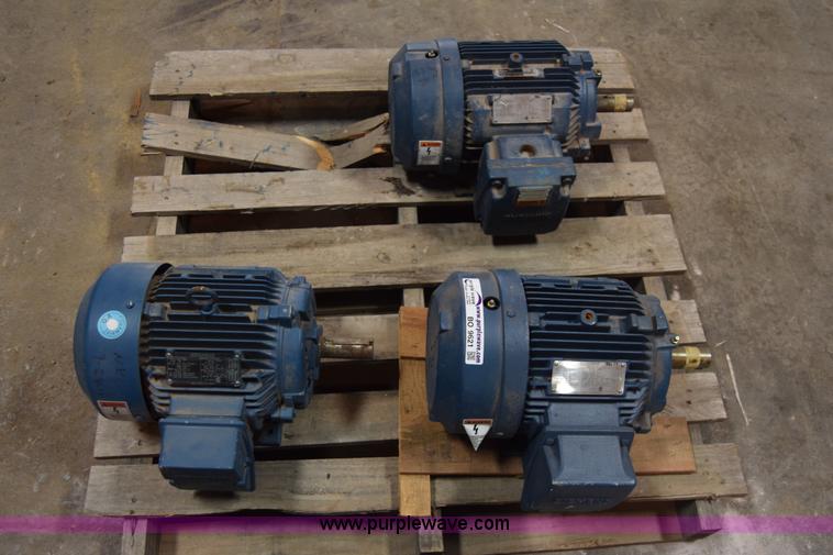 (3) Siemens electric motors in Lyons, KS Item BO9621 sold Purple Wave