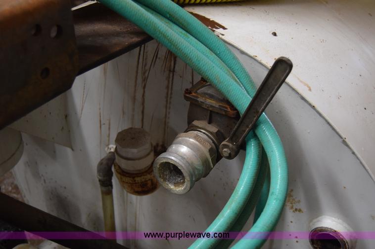 image for item BO9674 280 gallon slide-in steel vacuum slurry tank