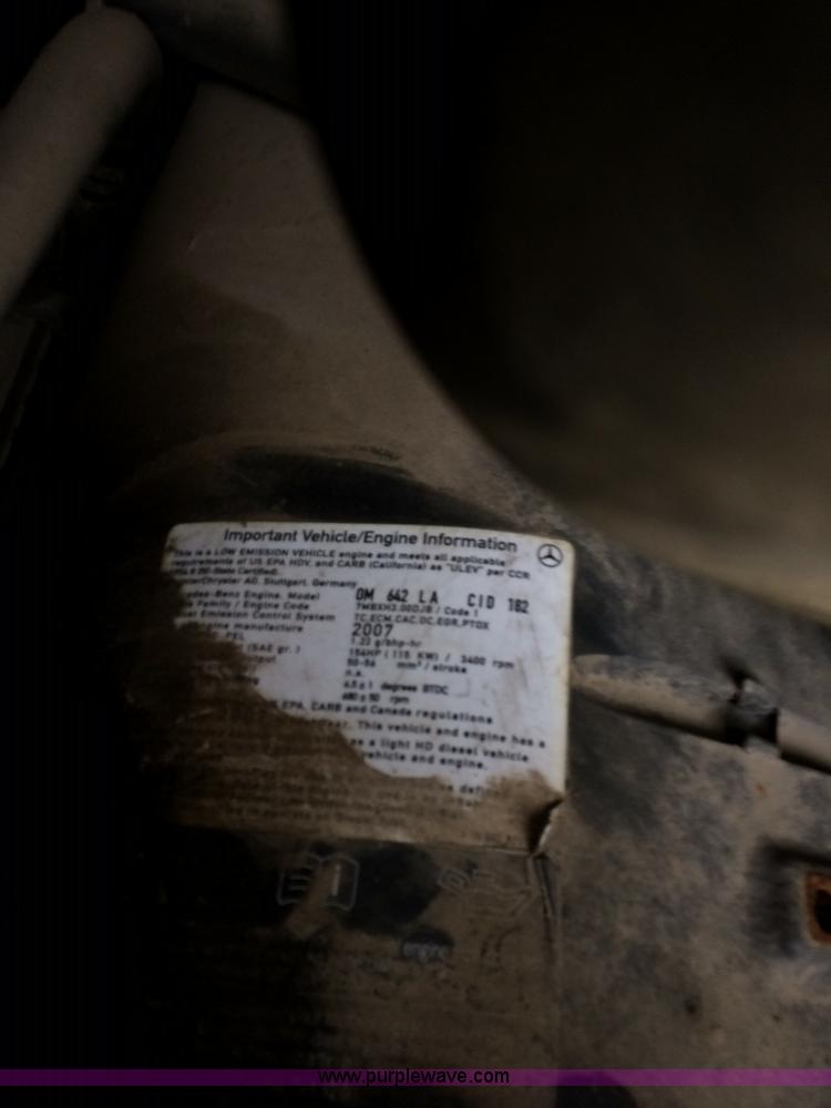 image for item E1348 2007 Freightliner Sprinter van