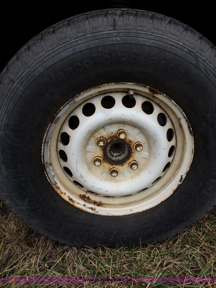 image for item E1348 2007 Freightliner Sprinter van