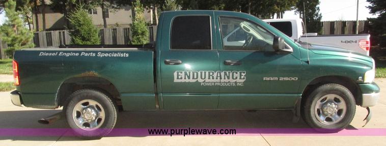 image for item H1063 2003 Dodge Ram 2500 SLT Quad Cab pickup truck