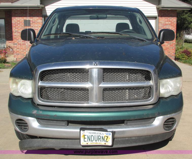 image for item H1063 2003 Dodge Ram 2500 SLT Quad Cab pickup truck