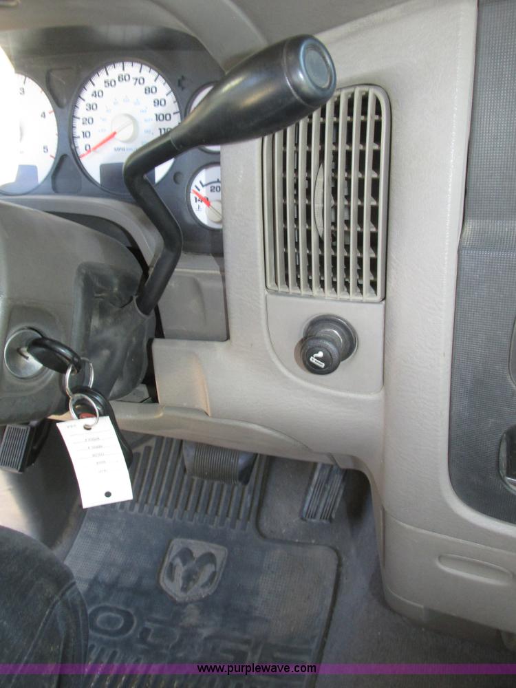 image for item H1063 2003 Dodge Ram 2500 SLT Quad Cab pickup truck