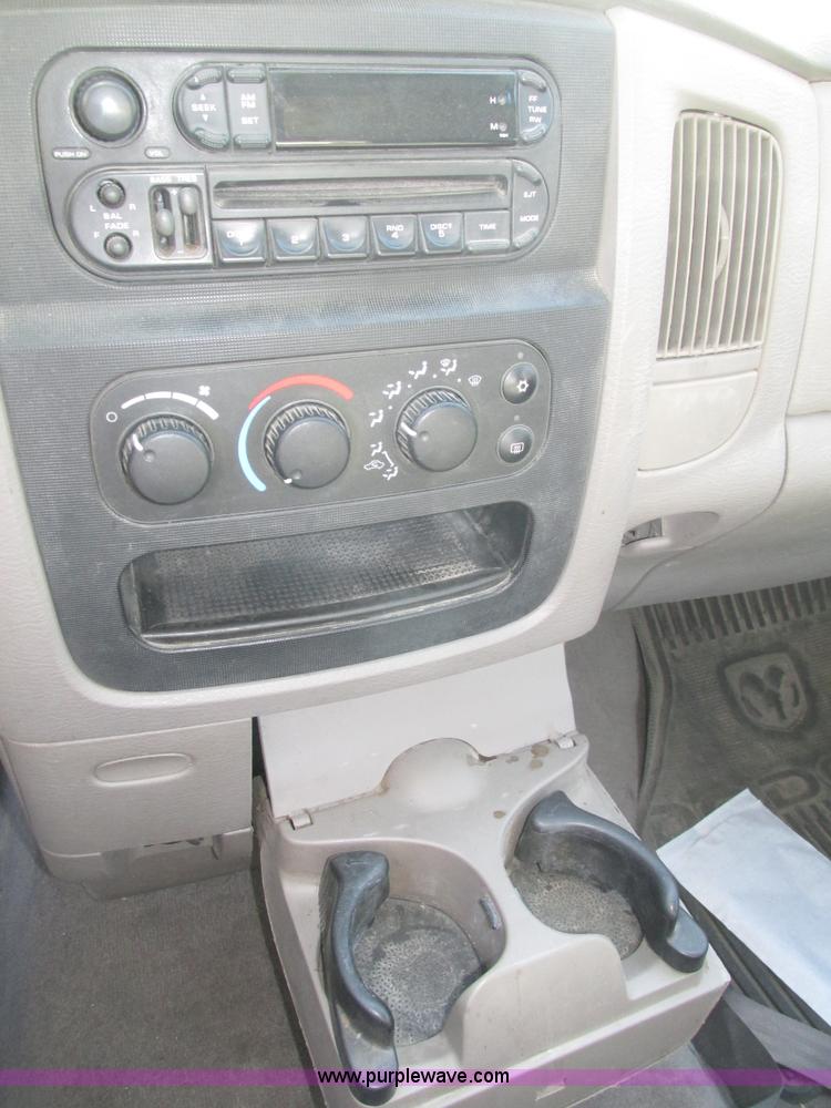 image for item H1063 2003 Dodge Ram 2500 SLT Quad Cab pickup truck