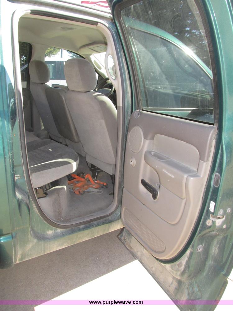 image for item H1063 2003 Dodge Ram 2500 SLT Quad Cab pickup truck