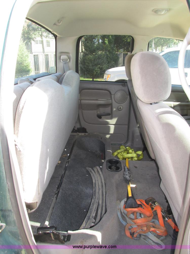 image for item H1063 2003 Dodge Ram 2500 SLT Quad Cab pickup truck