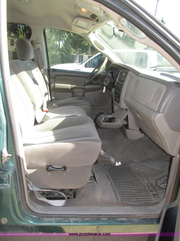 image for item H1063 2003 Dodge Ram 2500 SLT Quad Cab pickup truck