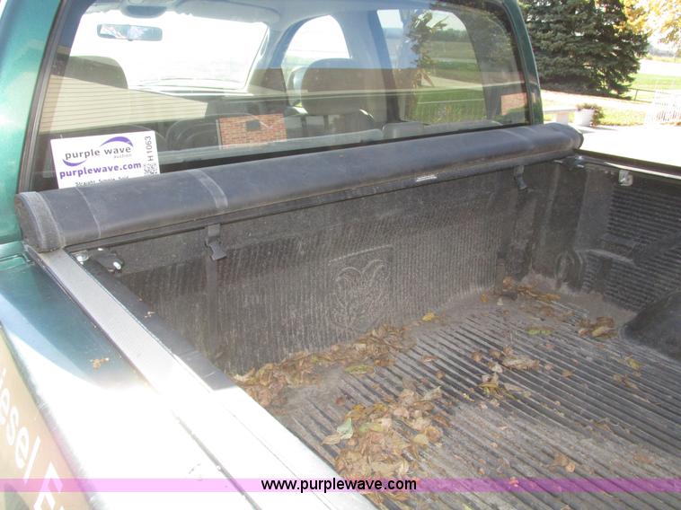 image for item H1063 2003 Dodge Ram 2500 SLT Quad Cab pickup truck