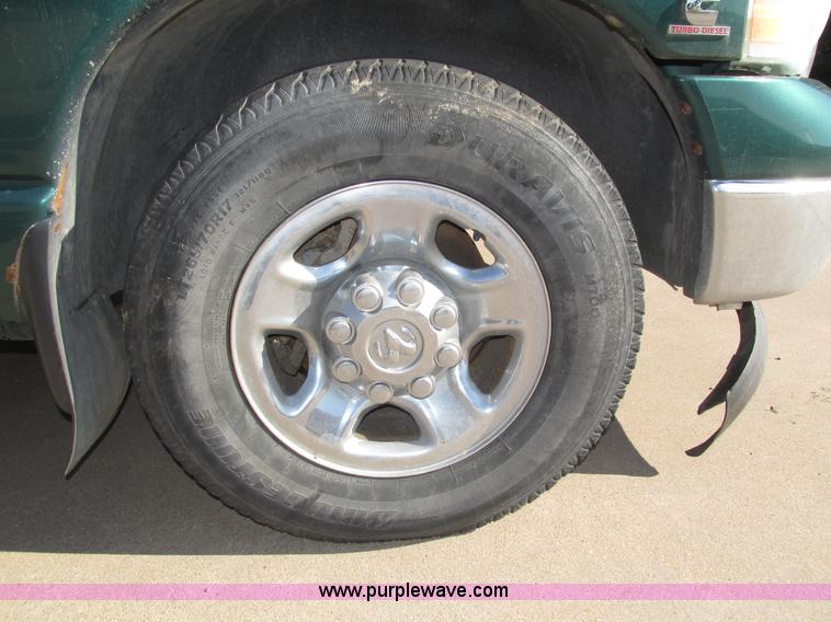 image for item H1063 2003 Dodge Ram 2500 SLT Quad Cab pickup truck