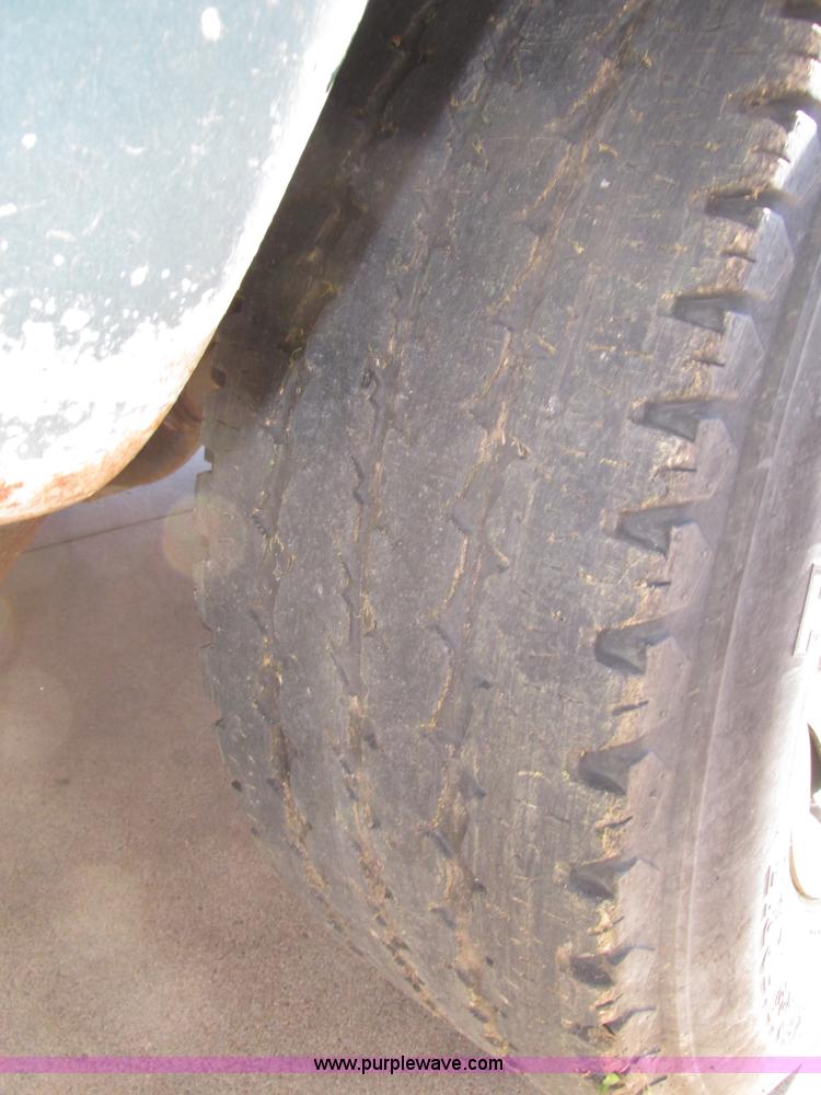 image for item H1063 2003 Dodge Ram 2500 SLT Quad Cab pickup truck