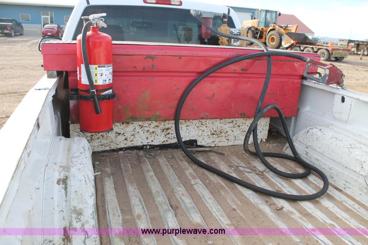 image for item J1345 2006 Chevrolet Silverado 1500 pickup truck