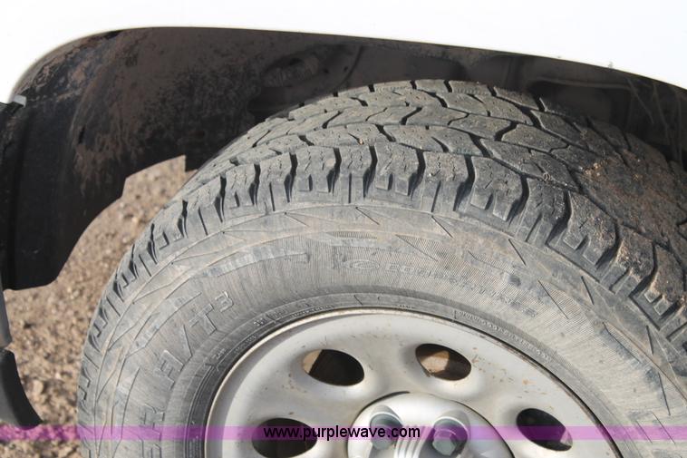 image for item J1345 2006 Chevrolet Silverado 1500 pickup truck