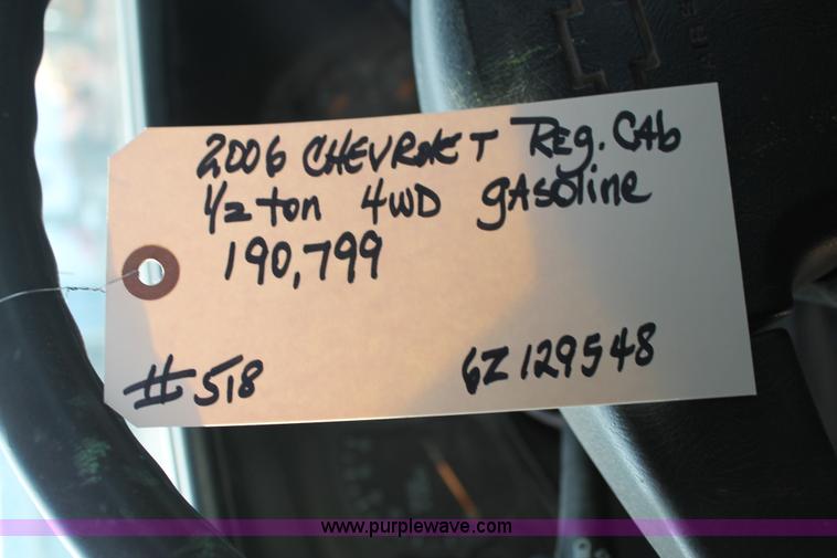 image for item J1345 2006 Chevrolet Silverado 1500 pickup truck