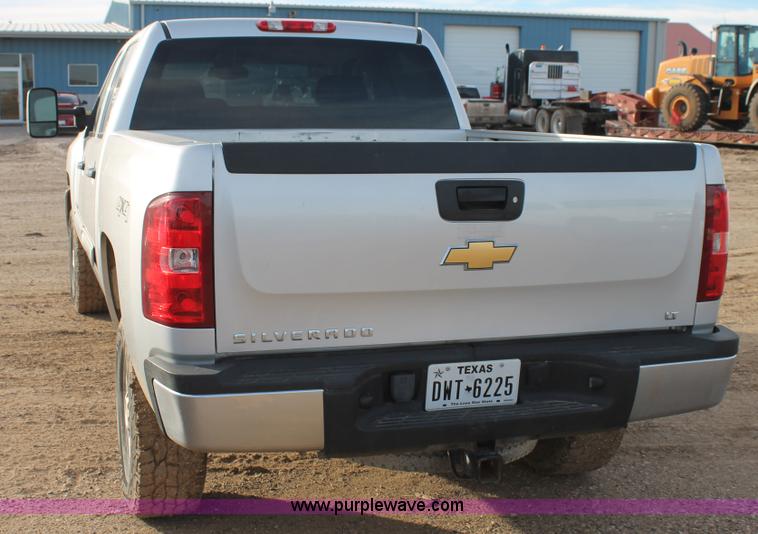 image for item J1346 2010 Chevrolet Silverado 2500HD Crew Cab pickup truck