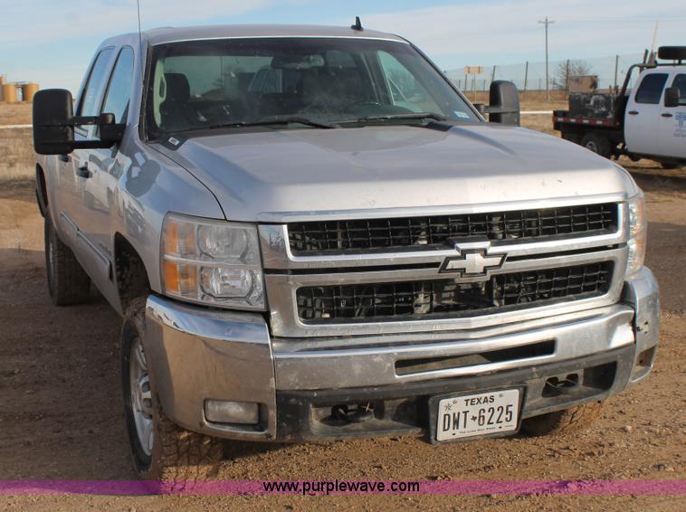 image for item J1346 2010 Chevrolet Silverado 2500HD Crew Cab pickup truck