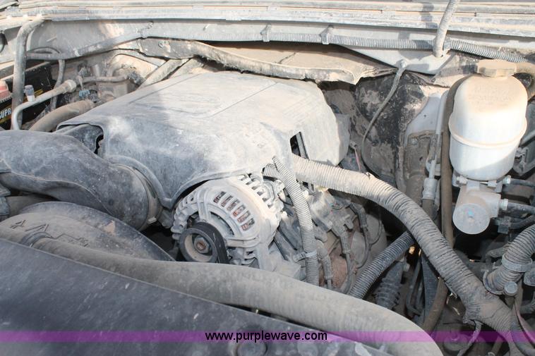 image for item J1346 2010 Chevrolet Silverado 2500HD Crew Cab pickup truck