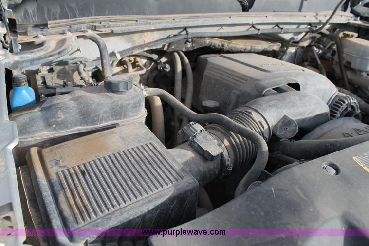 image for item J1346 2010 Chevrolet Silverado 2500HD Crew Cab pickup truck