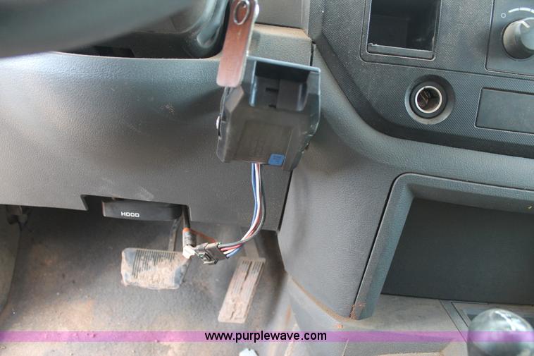 image for item J1348 2008 Dodge Ram 2500 Quad Cab pickup truck