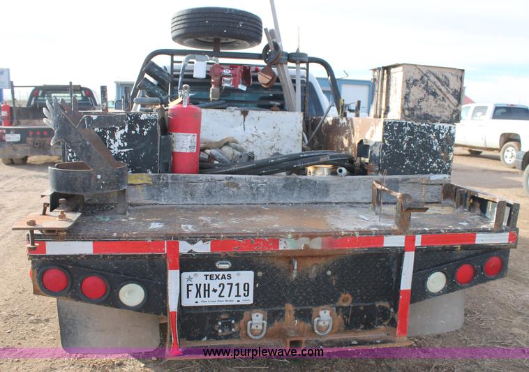 image for item J1349 2008 Chevrolet Silverado 2500HD Crew Cab flatbed pickup truck