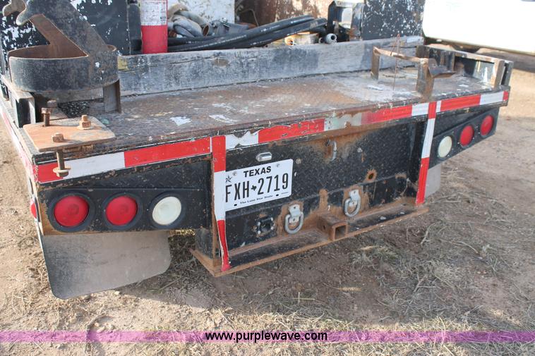 image for item J1349 2008 Chevrolet Silverado 2500HD Crew Cab flatbed pickup truck