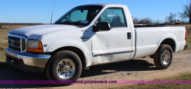 image for item J7697 1999 Ford F250 pickup truck