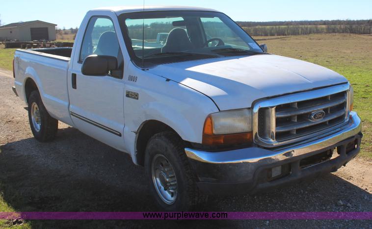 image for item J7697 1999 Ford F250 pickup truck
