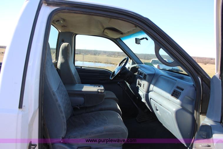 image for item J7697 1999 Ford F250 pickup truck