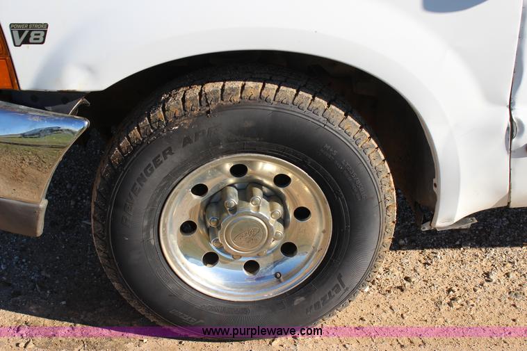 image for item J7697 1999 Ford F250 pickup truck