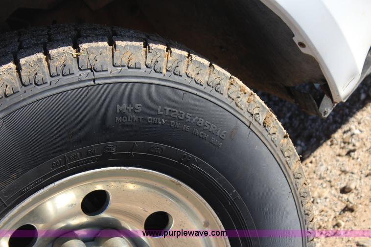 image for item J7697 1999 Ford F250 pickup truck