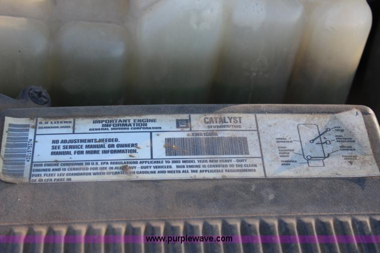 image for item J7698 2003 Chevrolet Silverado 2500 pickup truck