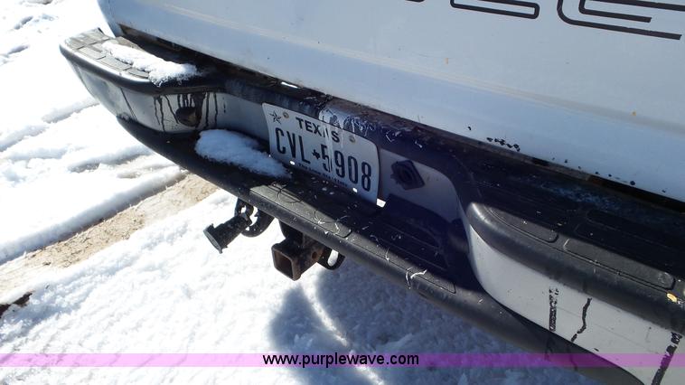 image for item J8405 2006 Chevrolet Silverado 1500 pickup truck